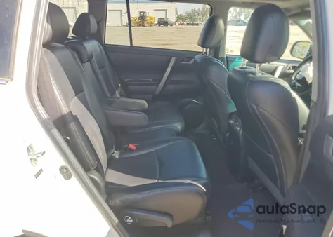 2012 Toyota Highlander Base z USA, uszkodzony, nr VIN 5TDBK3EH0CS121311